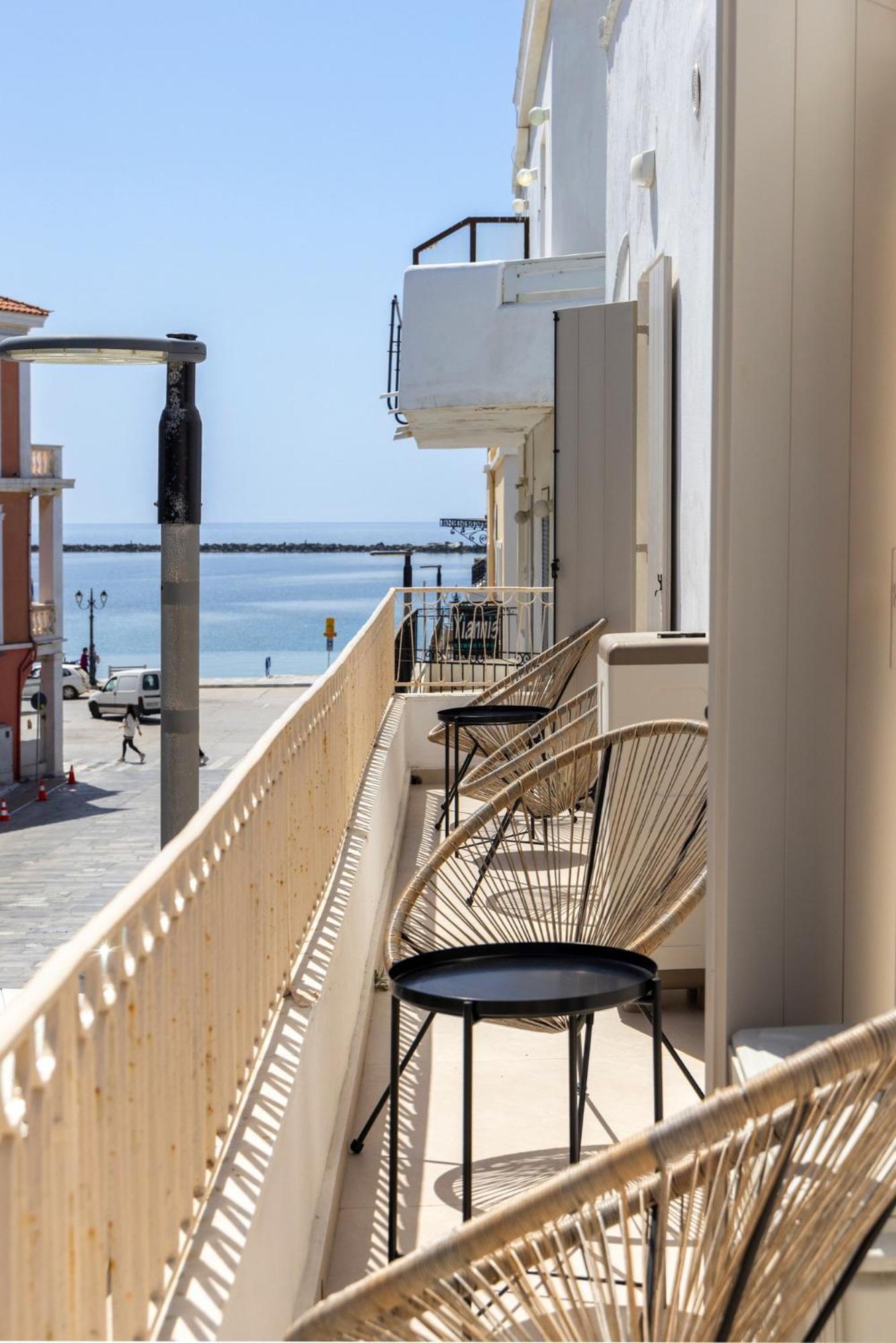 Alora Suites Τήνος Δωμάτιο φωτογραφία